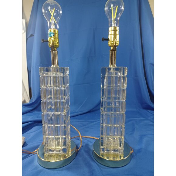 Mid Century Hollywood Regency Crystal & Brass Window Pane Cube Tower Lamps Set - Picture 7 of 13